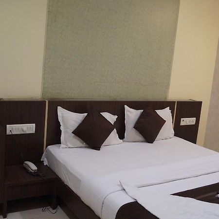 Hotel Panvel Palace Exterior foto