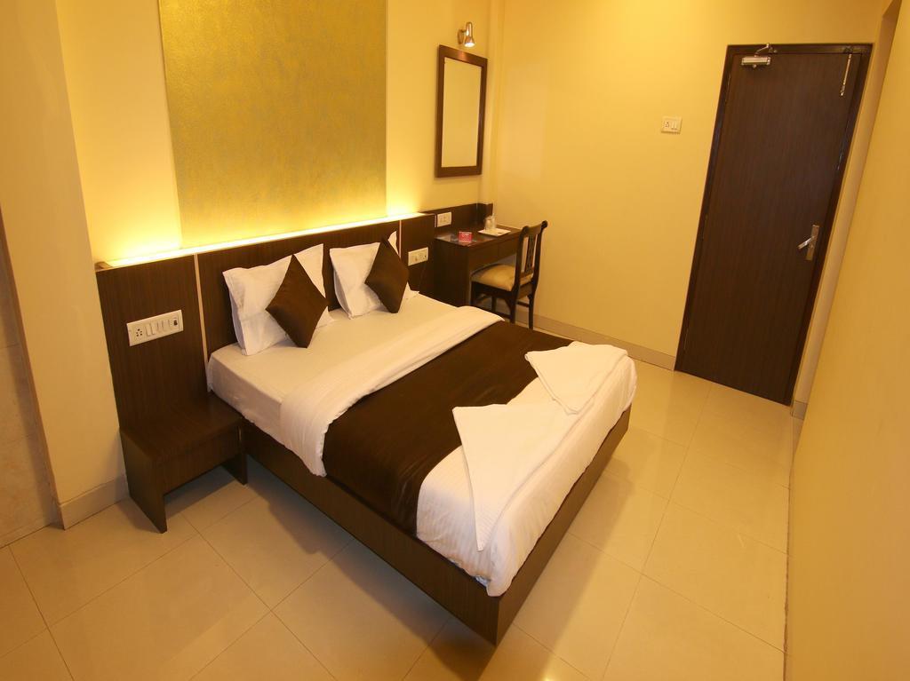 Hotel Panvel Palace Exterior foto