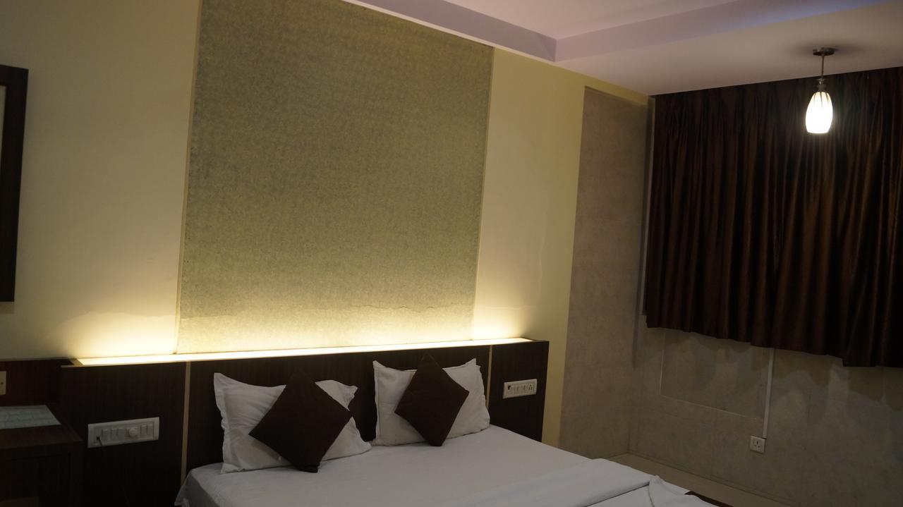 Hotel Panvel Palace Exterior foto