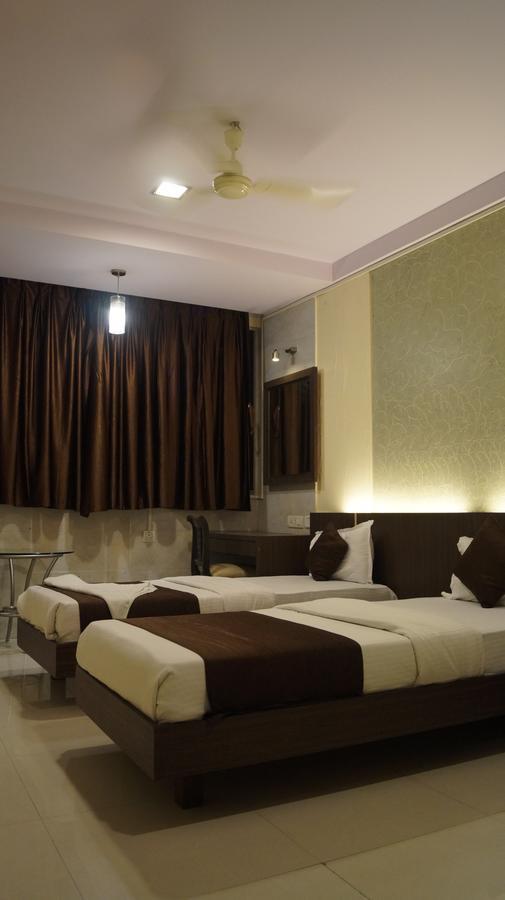 Hotel Panvel Palace Exterior foto