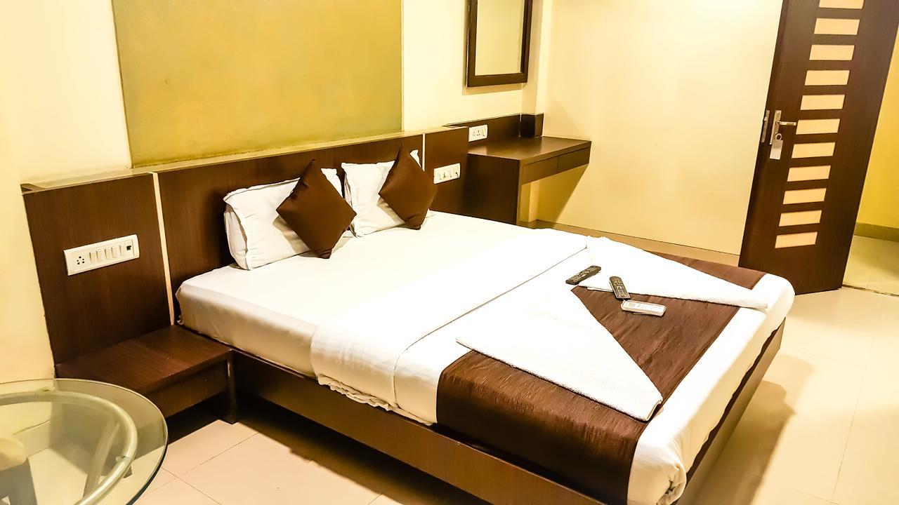 Hotel Panvel Palace Exterior foto